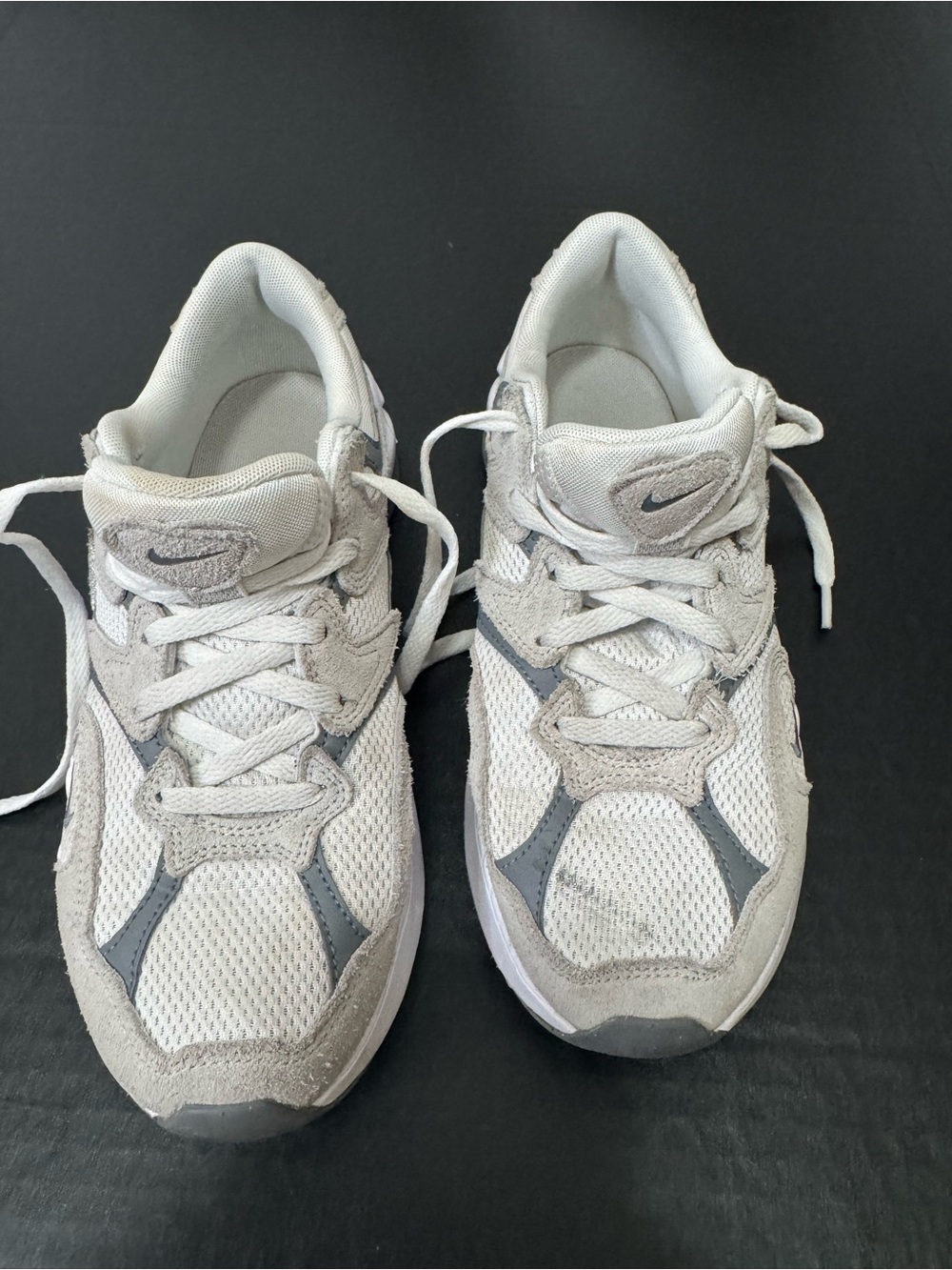 Nike Women's White & Gray Mesh Sneakers size 7.5